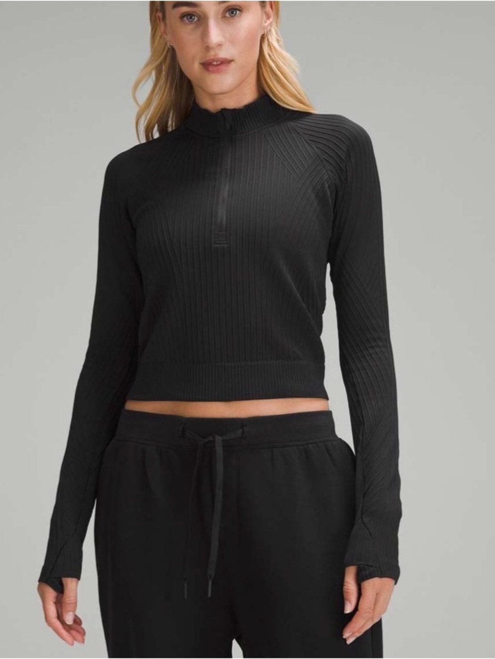 Lululemon Rest Less Cropped Half Zip
Aerial Current Black size L